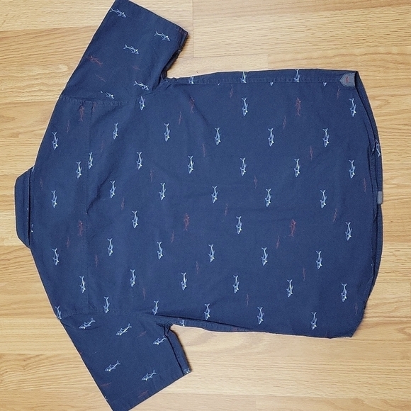 Distortion boys size 14 short sleeve button down shark shirt - Picture 4 of 5